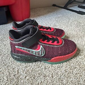 Preschool Kid Nike LeBron 20 SE PS 'Night Maroon'